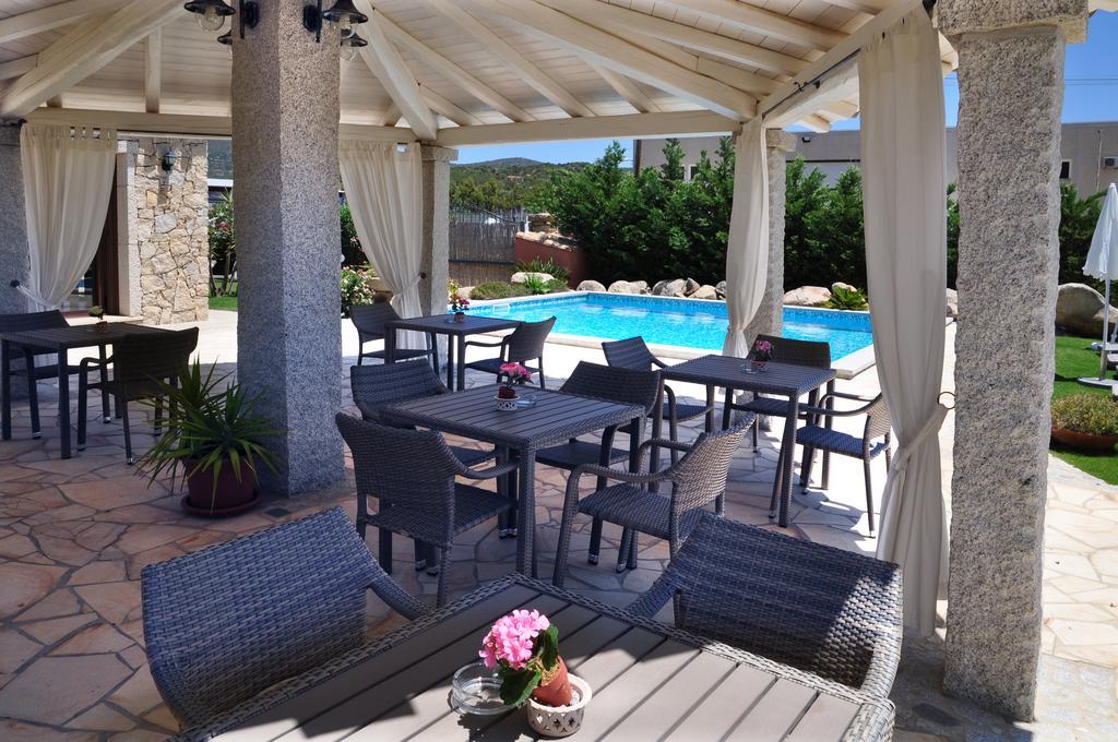 Affittacamere B&B La Villa Dei Graniti วิลลัสซีมีอุส ภายนอก รูปภาพ