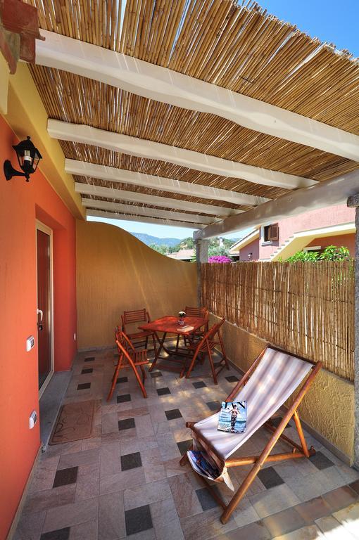 Affittacamere B&B La Villa Dei Graniti วิลลัสซีมีอุส ห้อง รูปภาพ