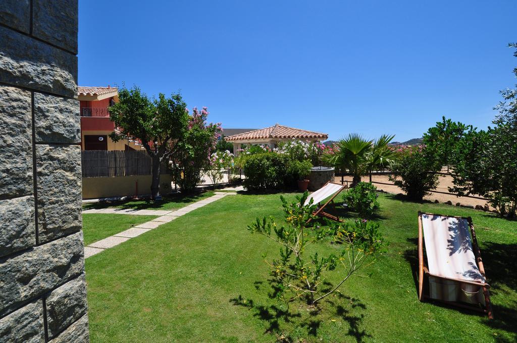Affittacamere B&B La Villa Dei Graniti วิลลัสซีมีอุส ภายนอก รูปภาพ