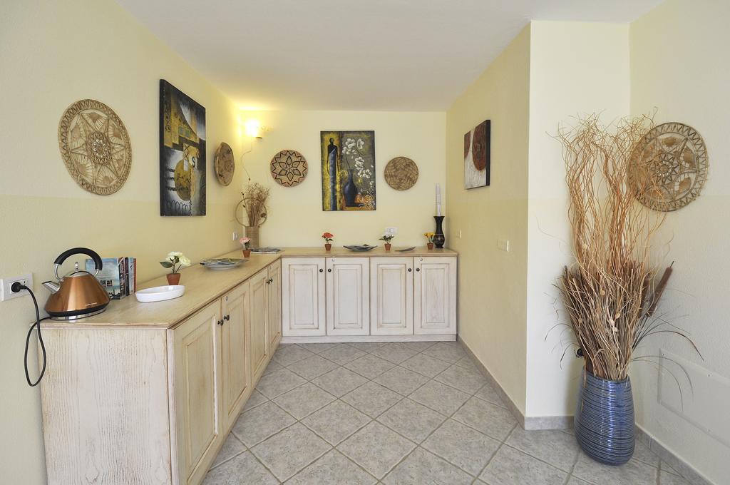 Affittacamere B&B La Villa Dei Graniti วิลลัสซีมีอุส ภายนอก รูปภาพ