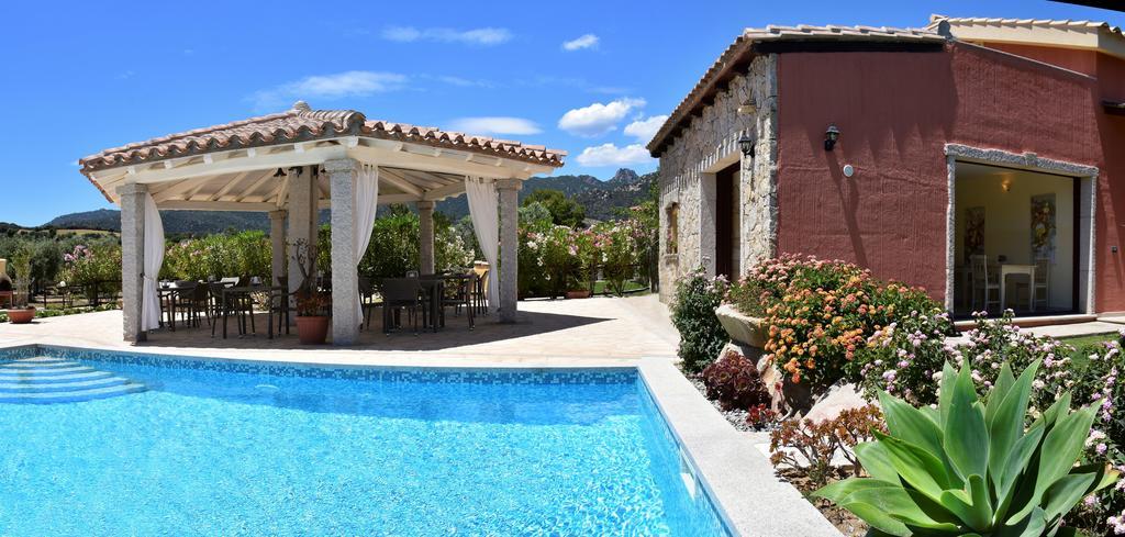 Affittacamere B&B La Villa Dei Graniti วิลลัสซีมีอุส ภายนอก รูปภาพ