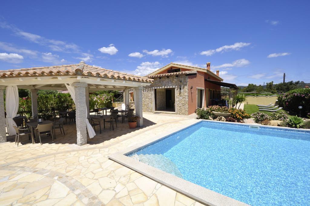 Affittacamere B&B La Villa Dei Graniti วิลลัสซีมีอุส ภายนอก รูปภาพ